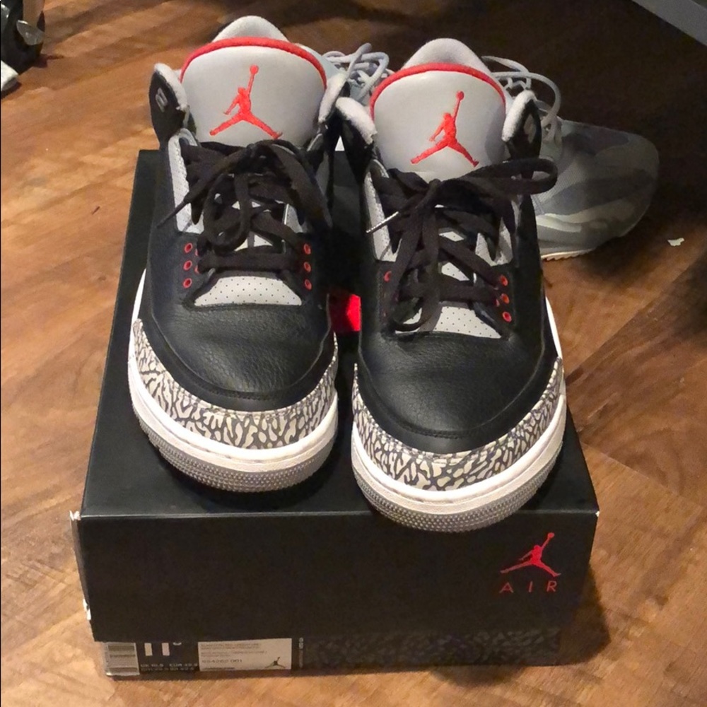 Retro Jordan 3 Cement